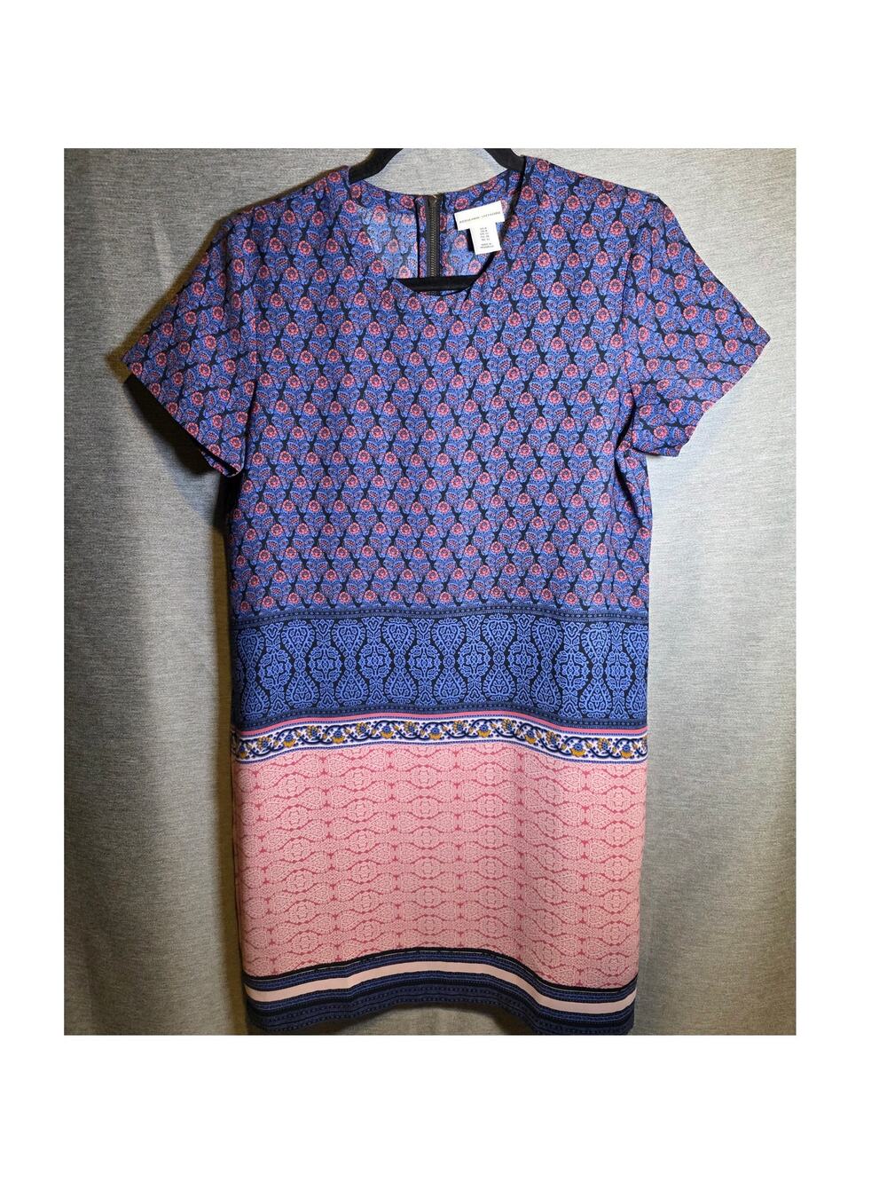Adrienne Vittadini Shift Dress Women's Medium 8 Short Sleeve Knee Length Floral